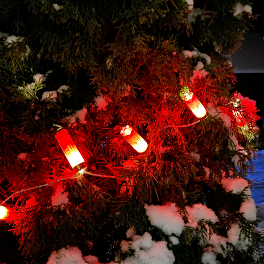 Julslinga av återbrukade hylsor kal. 12