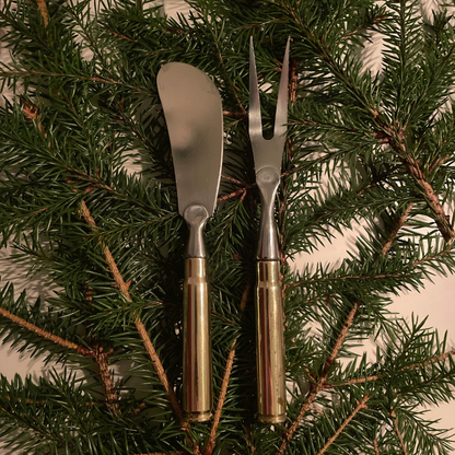 Julbordset av återbrukade mässingshylsor